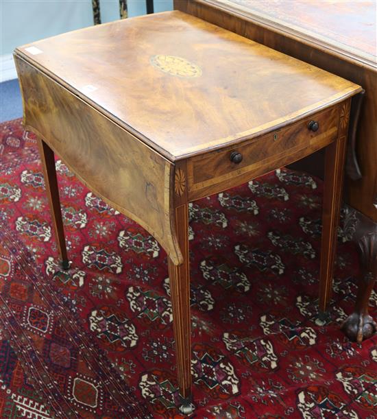 A George III mahogany and marquetry butterfly wing pembroke table W.76cm